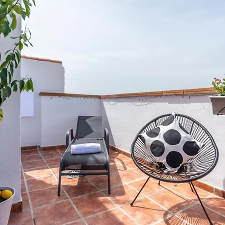 New Penthouse Gr3- Flat In Center With Cozy Terrace