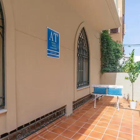 New Penthouse Gr3- Flat In Center With Cozy Terrace