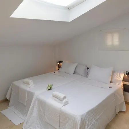 Apartment New Penthouse Gr3- Flat In Center With Cozy Terrace *